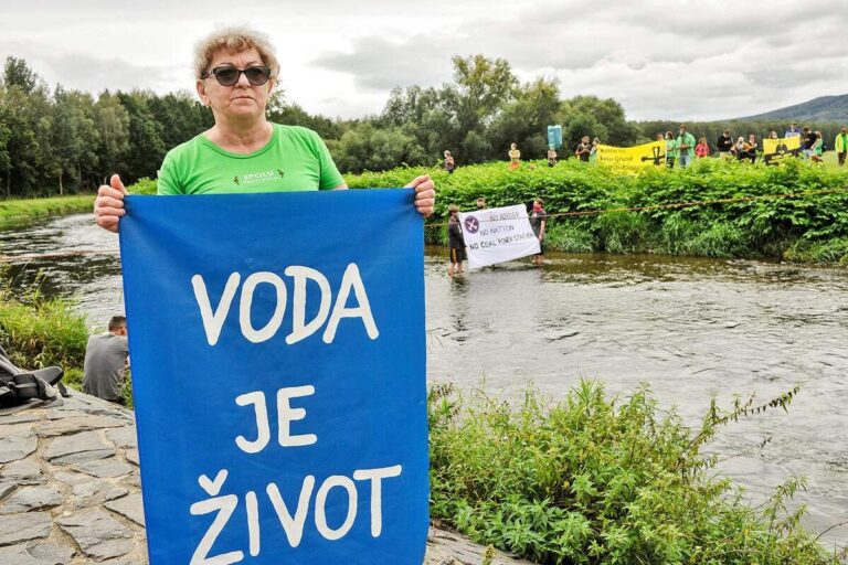 Polský důl Turów odčerpává vodu z českého území